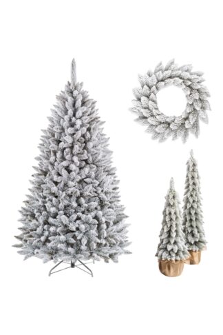 Zasnežená vianočná kolekcia Smrek Biely obsahujúca biely umelý vianočný stromček, vianočný veniec a malé vianočné stromčeky v kvetináči