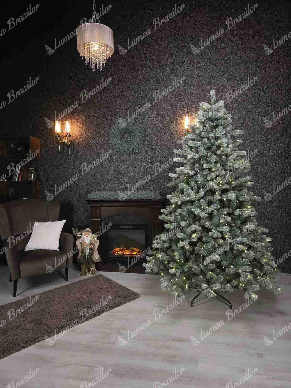 Brad artificial 3D Argintiu Pin 210cm LED600